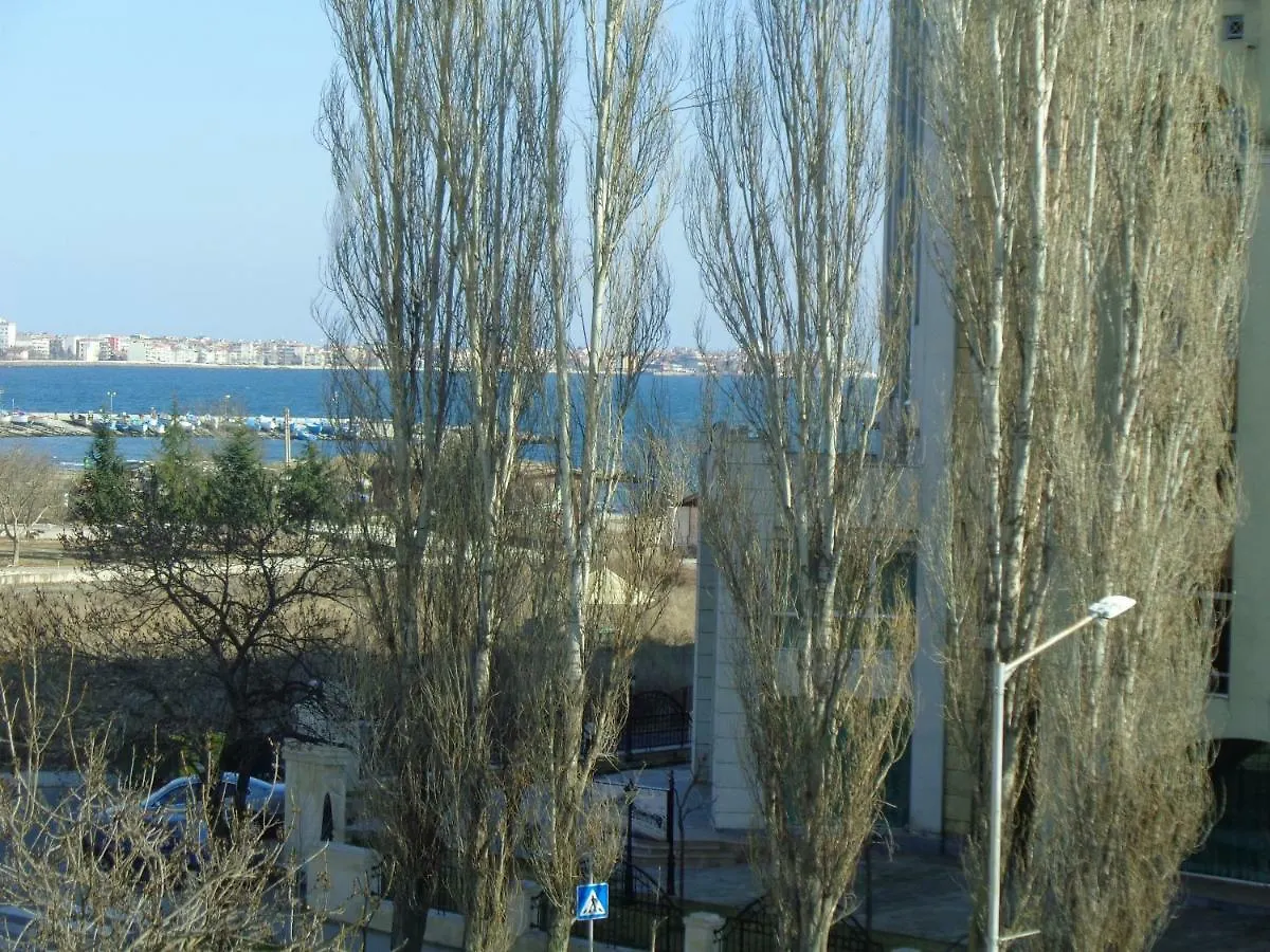 Апартаменты Nereya Palace Art Aprtament Marina Поморие